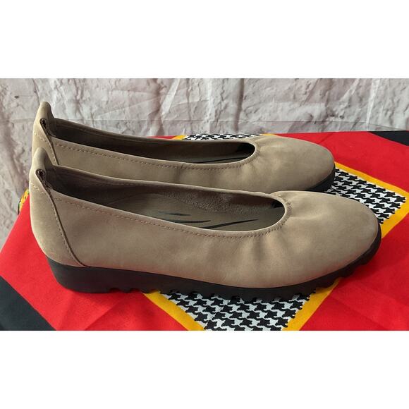 Aetrex Brianna Women’s Size 8.5 Tan Leather Comfort Ballet Flats Excellent - Picture 1 of 7